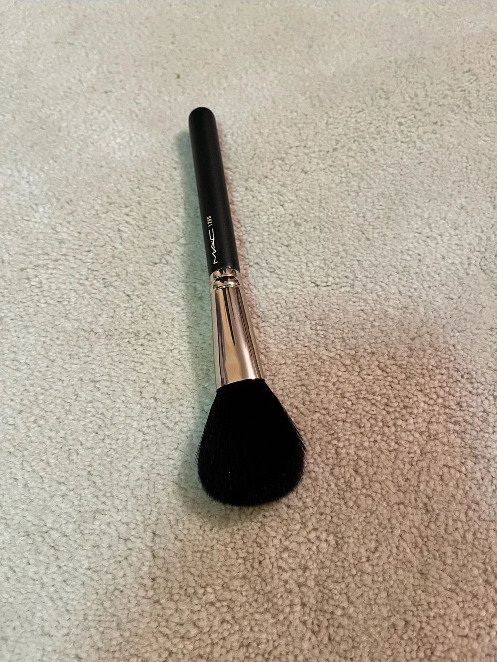 MAC Cosmetics Brush 129S